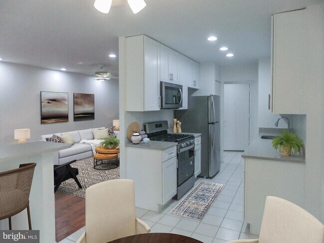 Photo - 1650 Oakwood Dr Unit E313