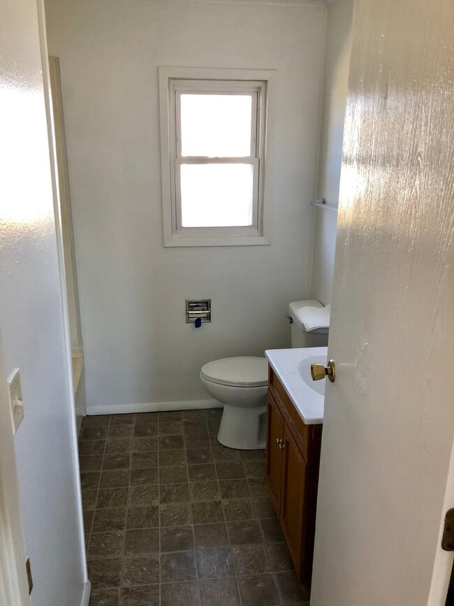 Photo - 134-136 Fauber Ln