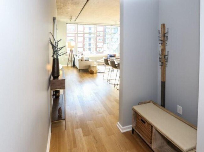 Photo - 2 bedroom in Chicago IL 60605 Condo Unit 715