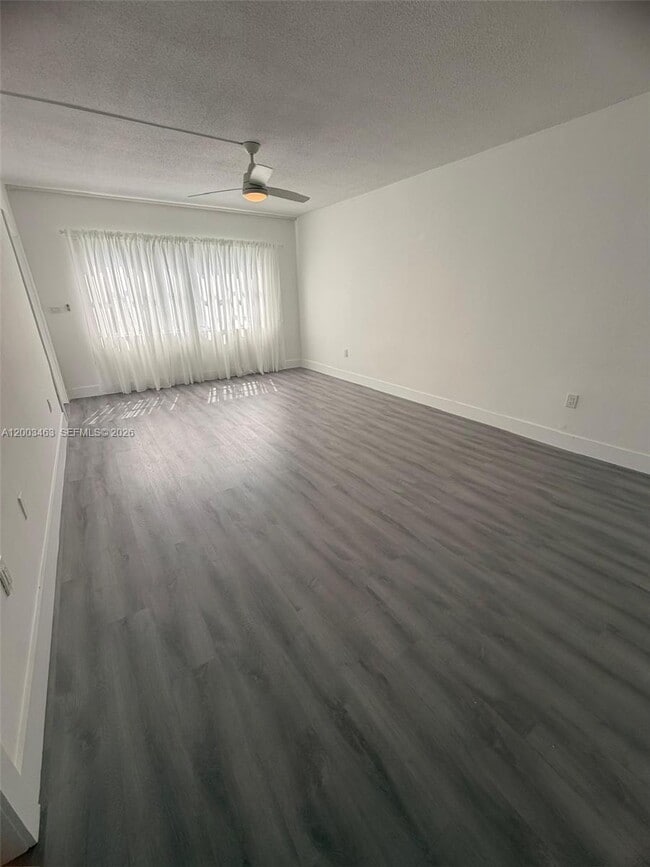 Photo - 20111 NE 27th Ct Unit K109