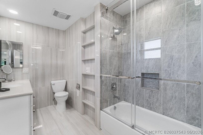 Photo - 5605 Forest Oaks Terrace