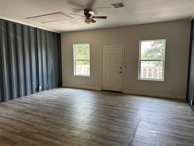 Photo - 3826 Lehall St