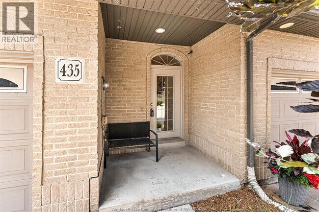 Photo - 435 Sand Point Ct