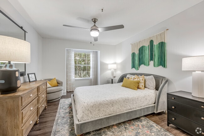 1BR, 1BA - 750SF - Bedroom
