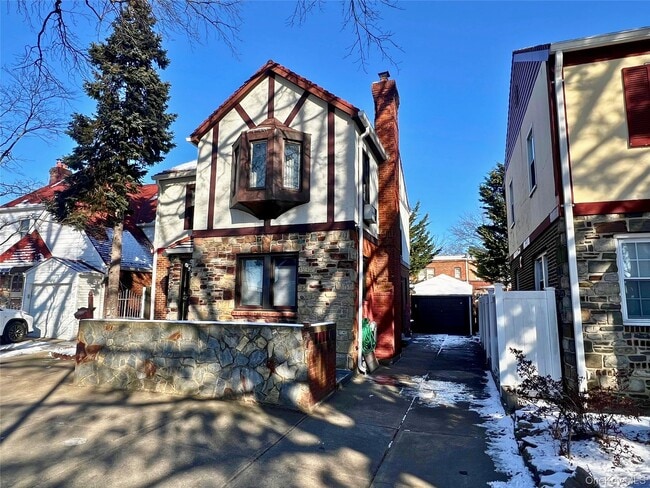 Photo - 47-05 Utopia Pkwy