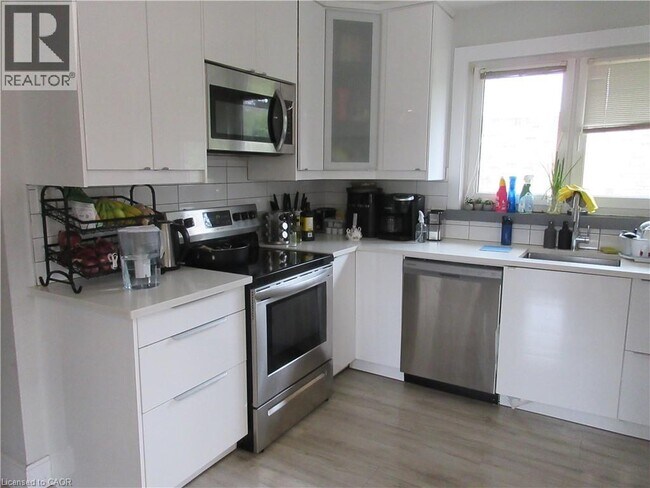 Photo - 75 Richwill Rd