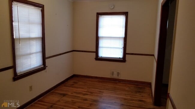 Photo - 151 Russell St