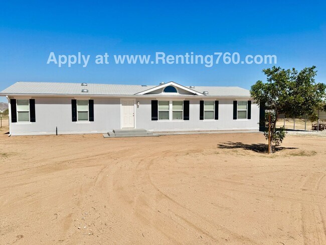 Photo - Huge 4 Bedroom Home!!