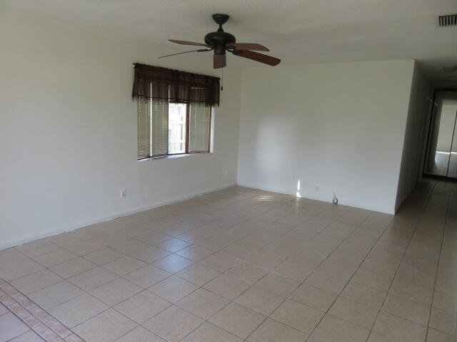 Photo - 134 NW Peach St