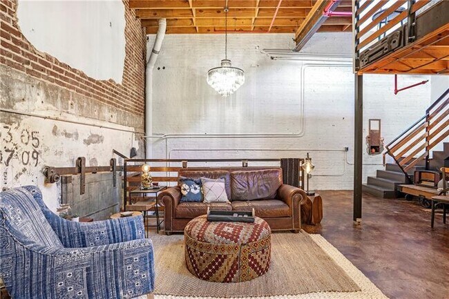 Photo - 650 Glen Iris Dr NE Unit 3