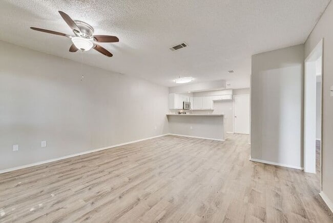 Photo - Quiet & Bright Home in Irving