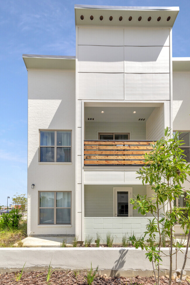 Building Photo - 208 Centre Sarcelle Blvd Rental