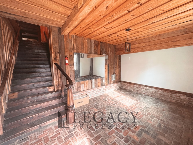 Photo - Scuffletown Unit D