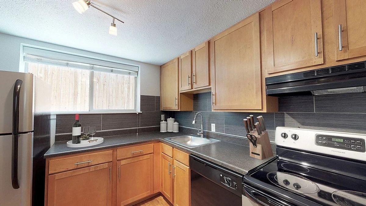 Photo - 2633 W 25th Ave Unidad 105