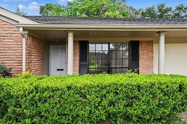 Photo - 7607 Grape St