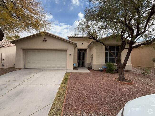 Building Photo - "Charming 2-Bed Oasis in Las Vegas: Modern... Rental