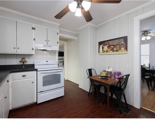 Photo - 18 Deland Park a