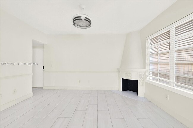 Photo - 610 8th St Unit 102R