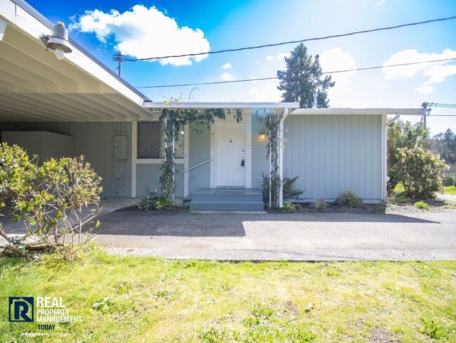 Photo - Charming 2 Bedroom! Stunning Views!