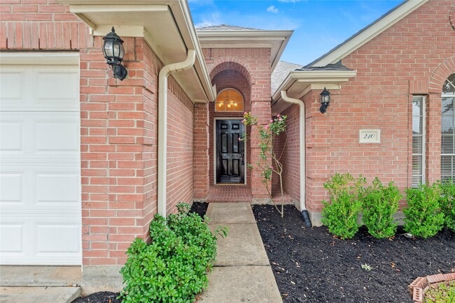 Photo - 210 Leisure Dr
