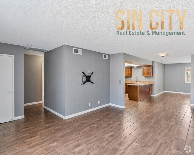 Building Photo - "Charming 3-Bed Oasis with 2 Baths in Prim... Rental