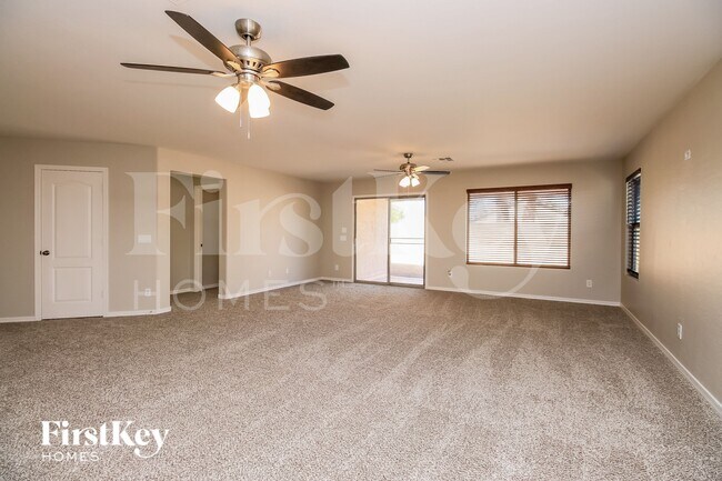 Photo - 914 W Desert Canyon Dr