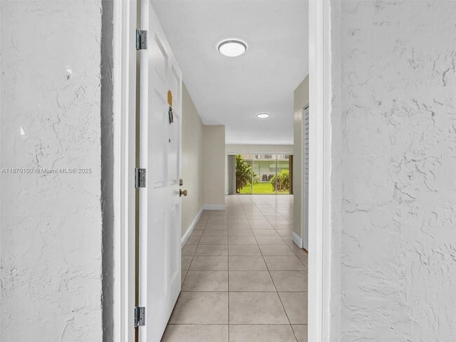 Building Photo - 9367 Fontainebleau Blvd Unit G104 Rental