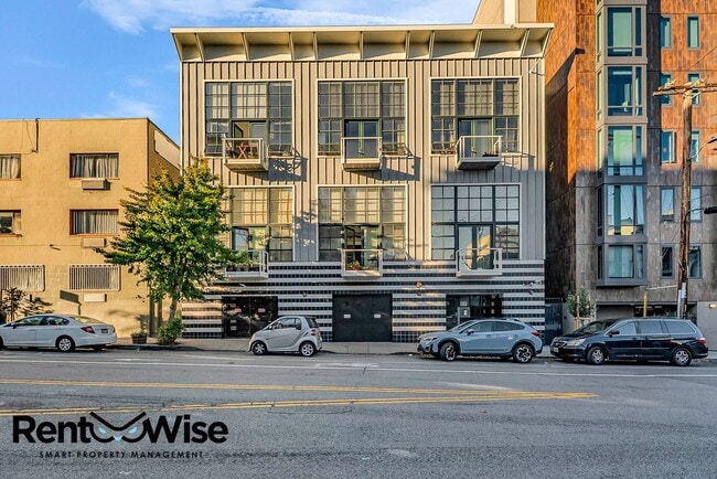 Building Photo - 68 McCoppin St Unit 8