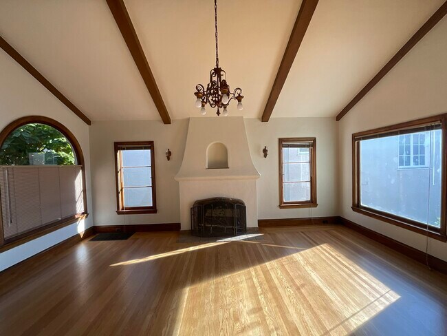 Photo - 1166 Shattuck Ave.