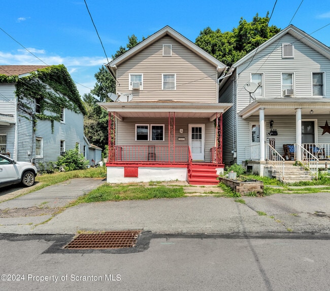 Photo - 630 E Lackawanna Ave