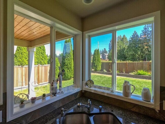 Photo - 21407 42 Ave SE