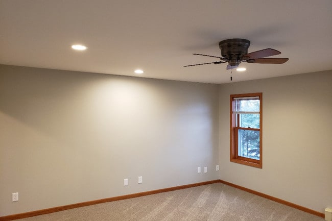 living room - 10014 N Granville Rd Unit upper  of duplex
