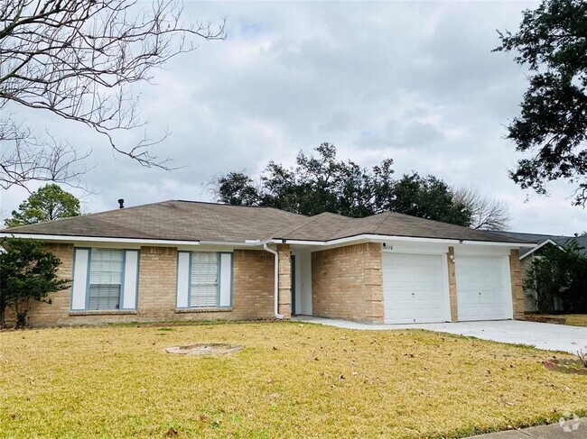 Building Photo - 16118 Pasadero Dr Rental