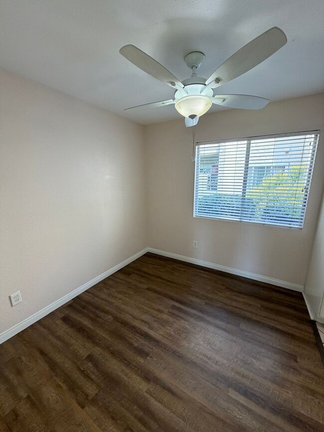 Photo - 12722 Lakeshore Dr Unit A