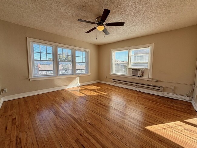 Photo - The Nelle Unidad 3736-202