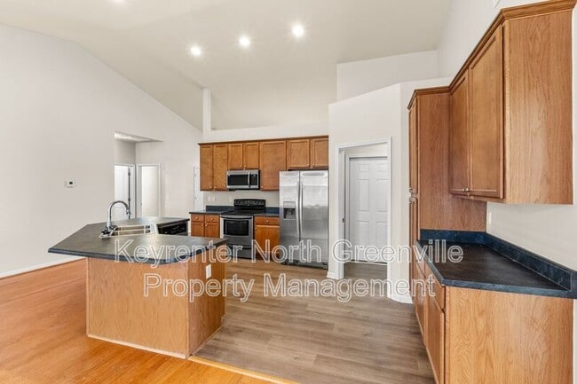 Photo - 116 Bascom Ct