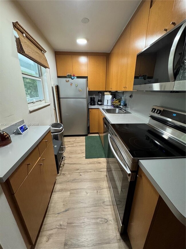 Building Photo - 645 NE 121st St Unit 304