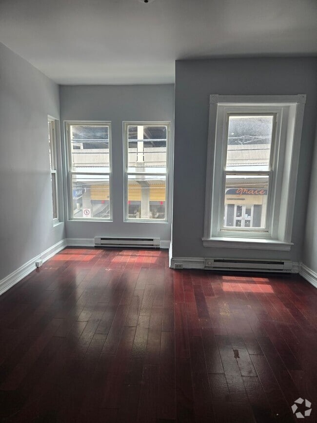 Building Photo - 817 Linden St Unit 2F Rental