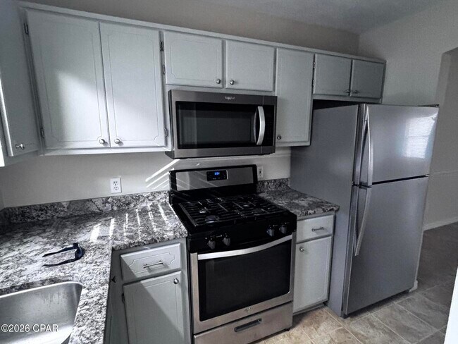 Photo - 6588 Harbour Blvd