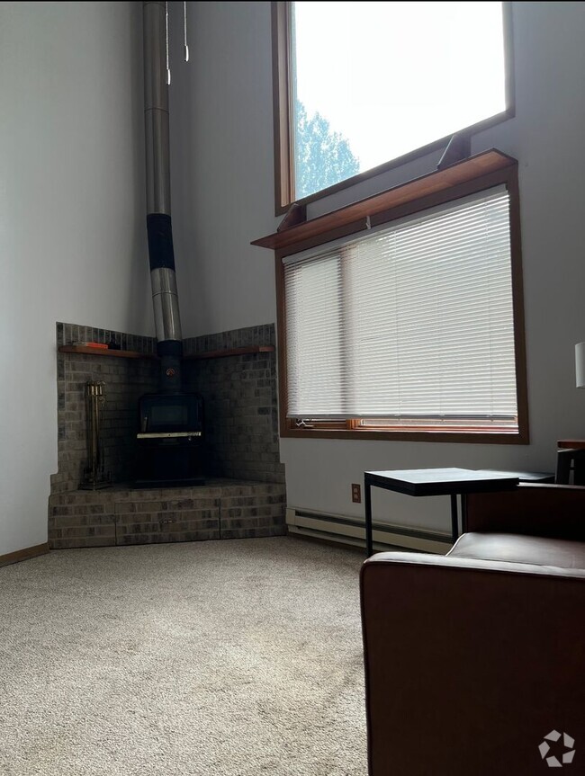 Building Photo - 222 Timberline Dr Unit 1 Rental