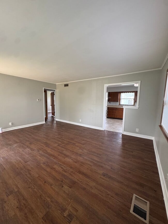 Photo - Two bedroom Ranch Style home in Lansing, I...