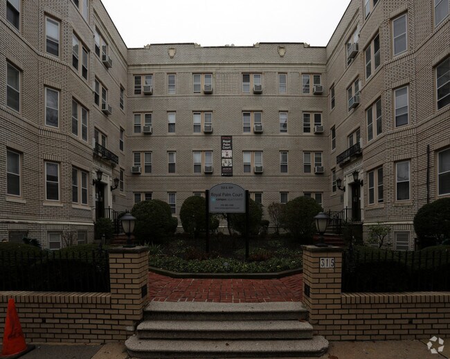 Photo - Campus Apartments