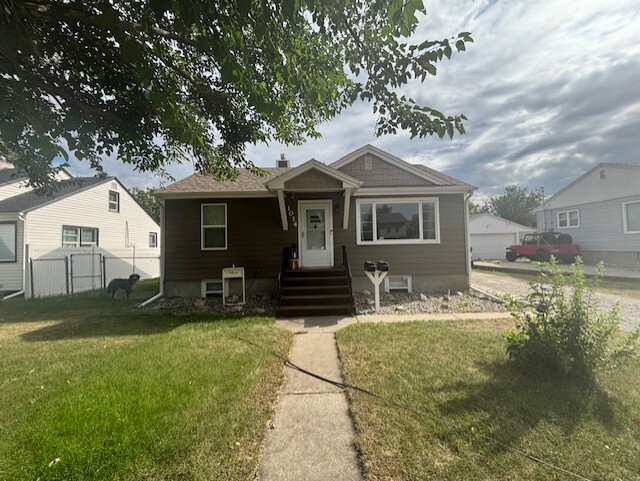 Building Photo - 1014 Avenue D Rental