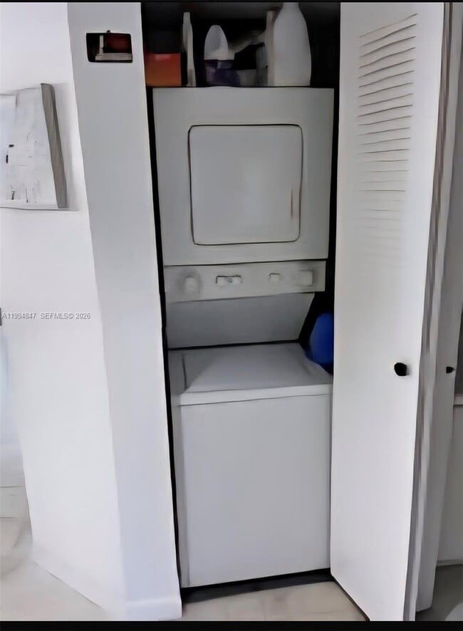 Photo - 900 SW 142nd Ave Unidad 114L