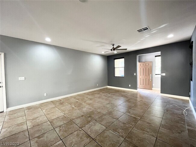 Photo - 8520 Orly Ave