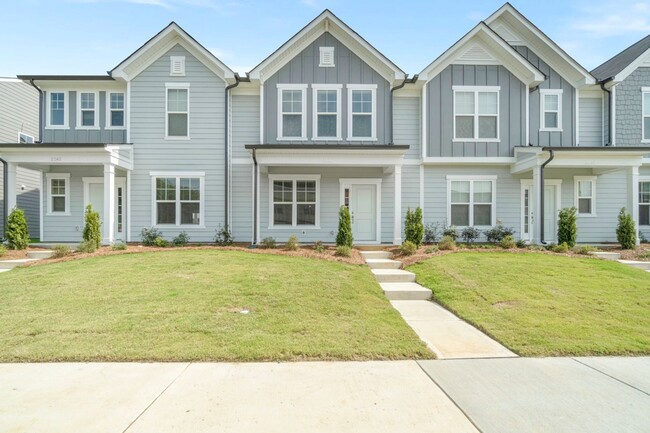 Like A Brand New 3 Bedroom Townhome in the... - Like A Brand New 3 Bedroom Townhome in the...