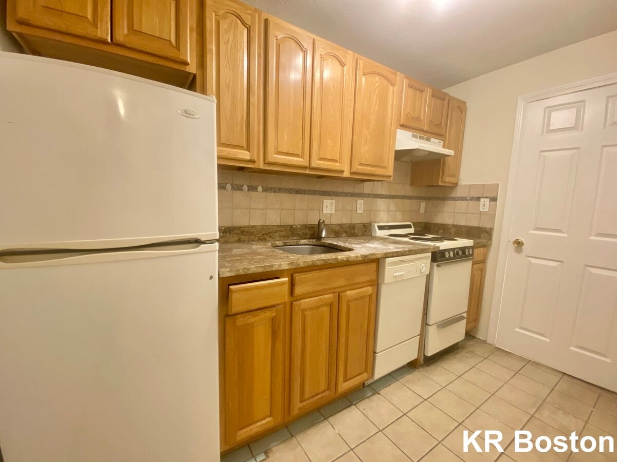 Photo - 117 Huntington Ave Unit 2B