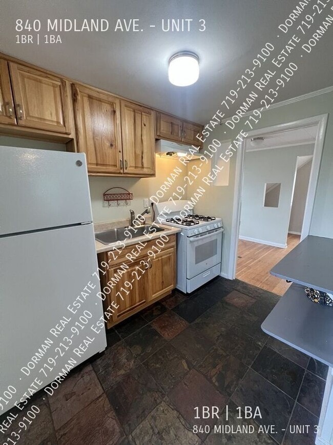 Photo - 840 Midland Ave Unit 3