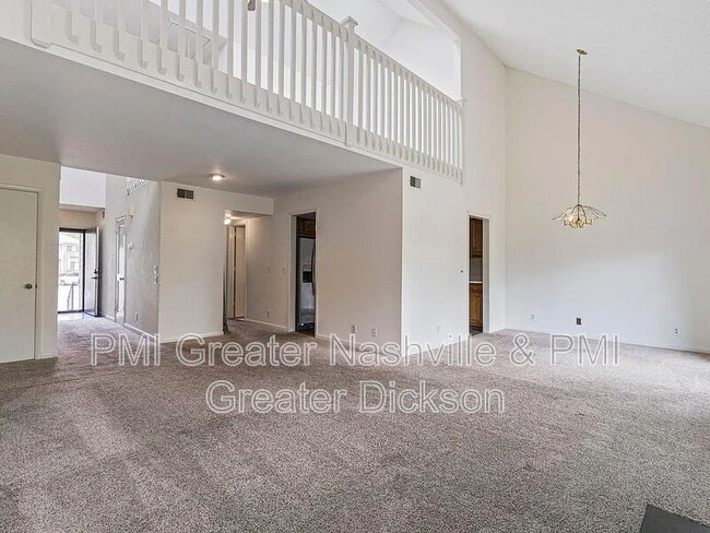 Photo - 717 Barlin Ct