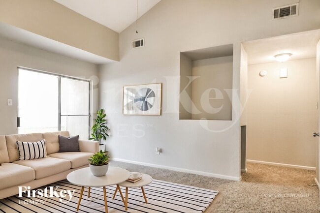 Photo - 3815 Derbyhall Dr